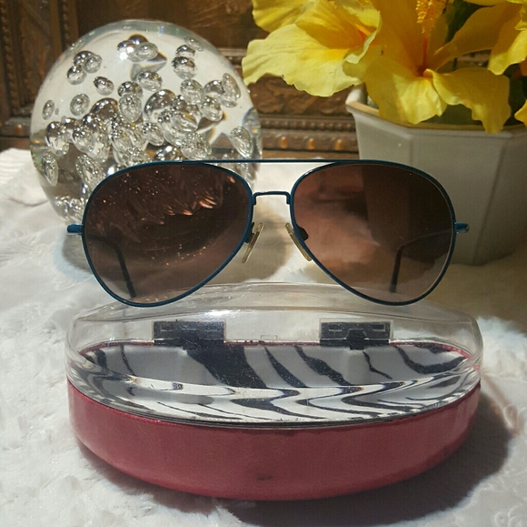 Sunglasses main image 4